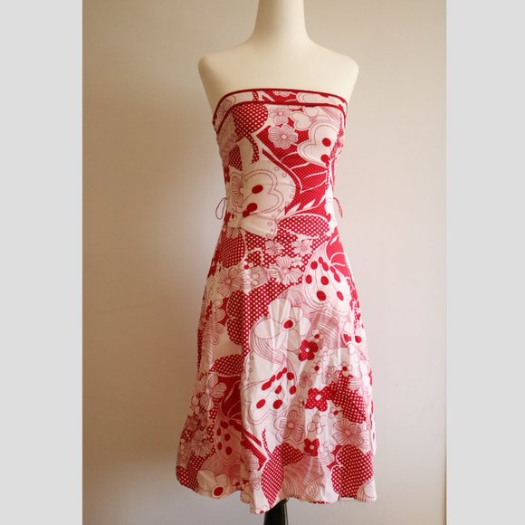 Vintage-Inspired Polka Dot Floral Strapless Dress - Picture 2 of 12